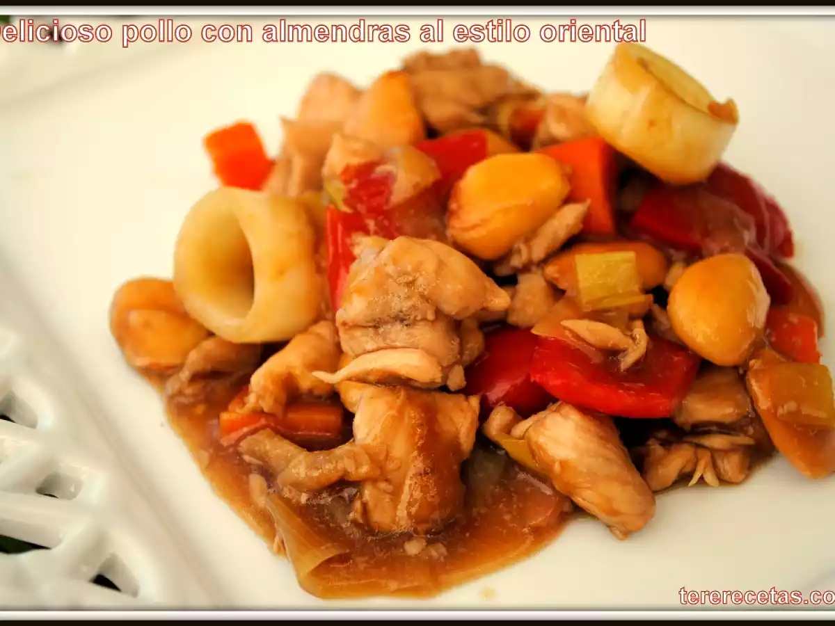 Delicioso pollo con almendras al estilo oriental