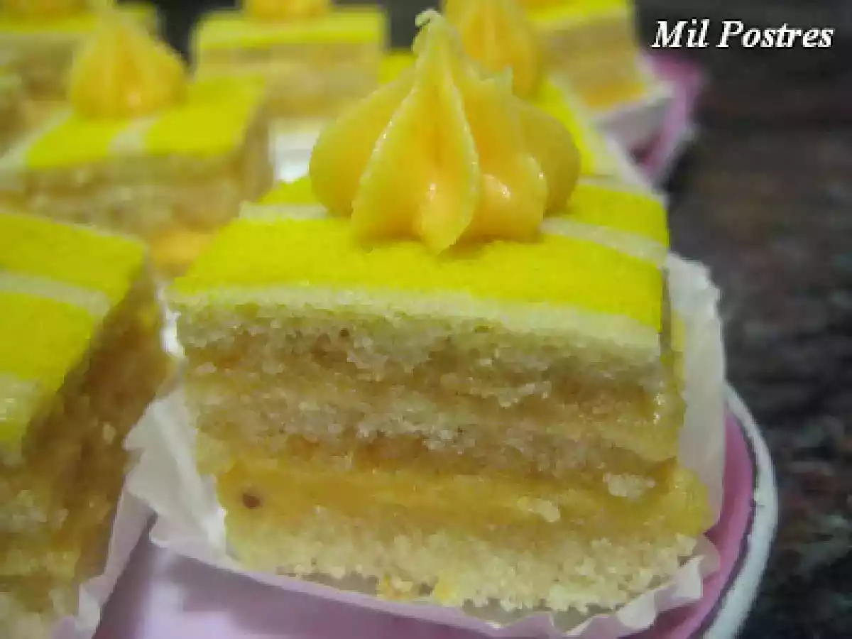 Desafío Enero Daring Bakers: Bizcocho Gioconda (Joconde). Pastelitos de limón - foto 2