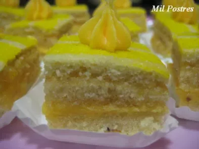 Desafío Enero Daring Bakers: Bizcocho Gioconda (Joconde). Pastelitos de limón