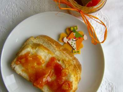 Desayuno en domingo, pan de molde, mermelada de kunquats y recuerdos de Ciber