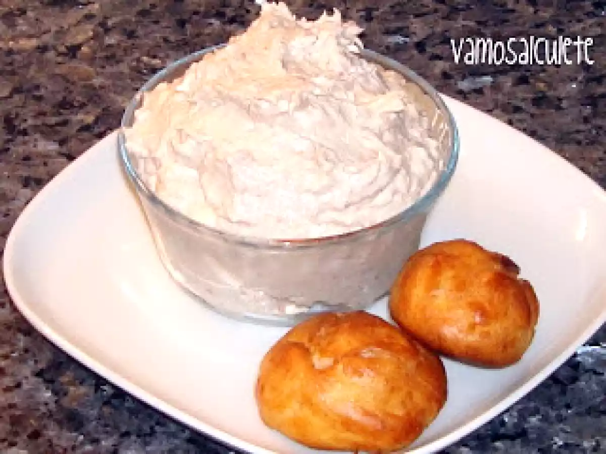 DIP O SEUDO PATÉ DE JAMÓN Y QUESO PHILADELPHIA A LAS FINAS HIERBAS