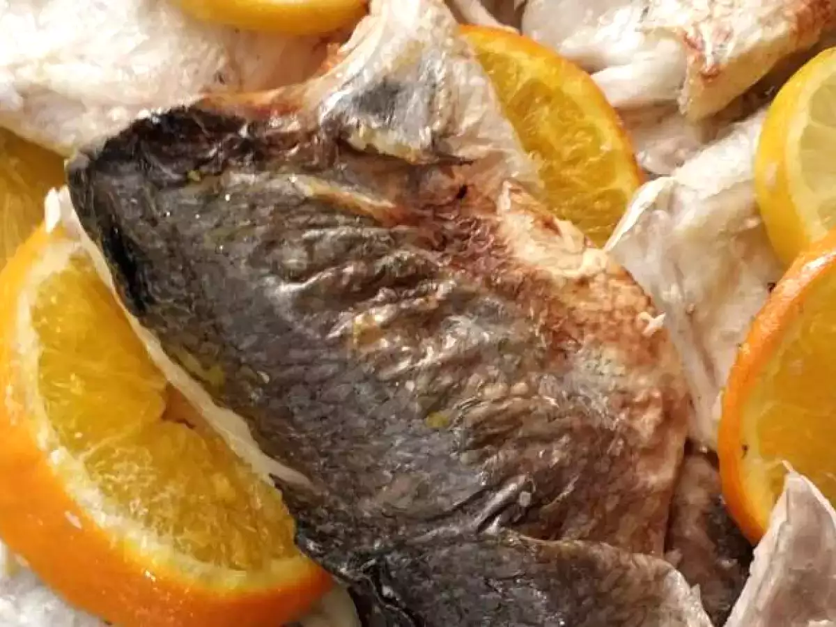 Dorada al horno con cítricos