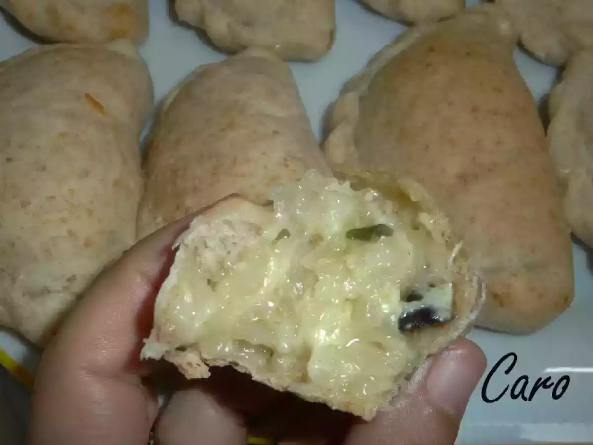 Dos opciones para un relleno de cebolla, queso y aceitunas negras... - foto 8