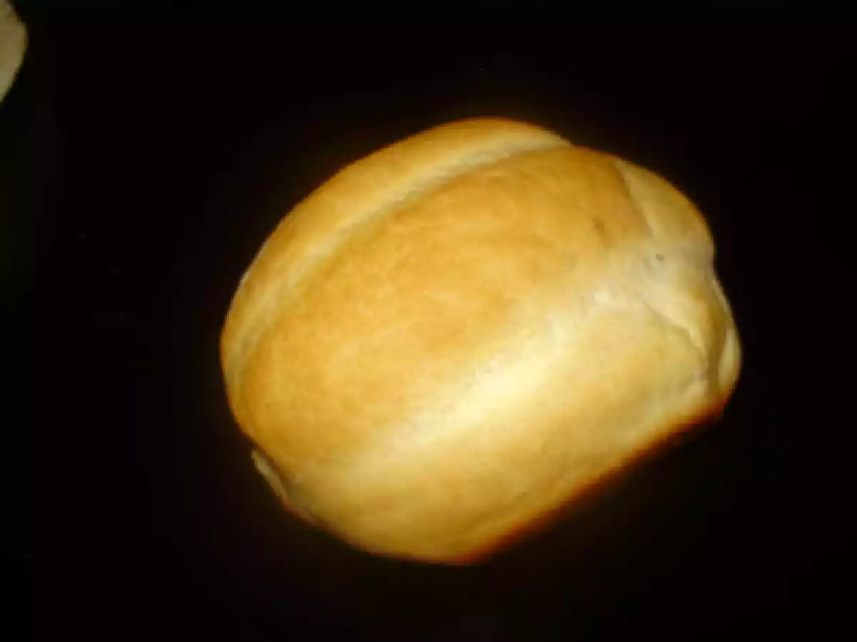 EL BOLILLO Y LA TELERA