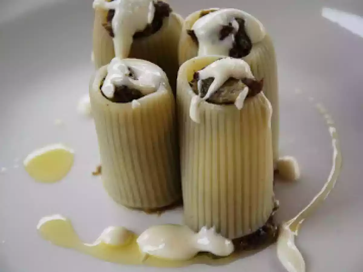 El inventor21: macarrones gigantes con morcilla y espárragos