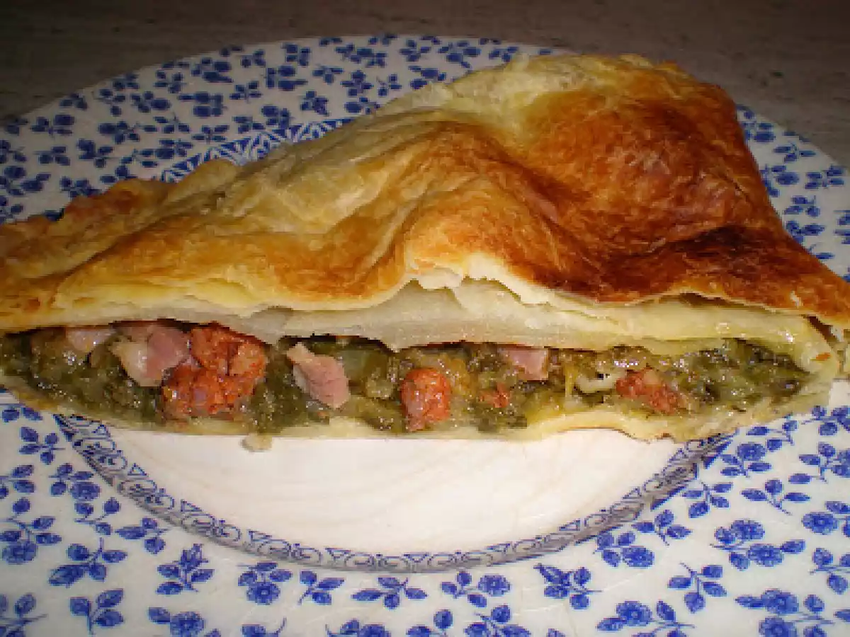Empanada berciana o de acelgas