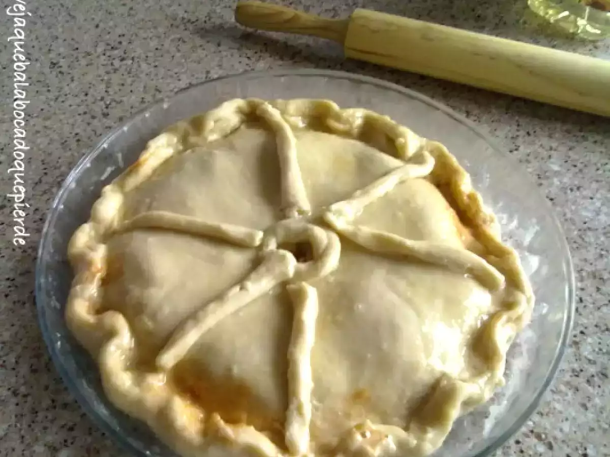Empanada de atún claro en masa de pan - foto 2