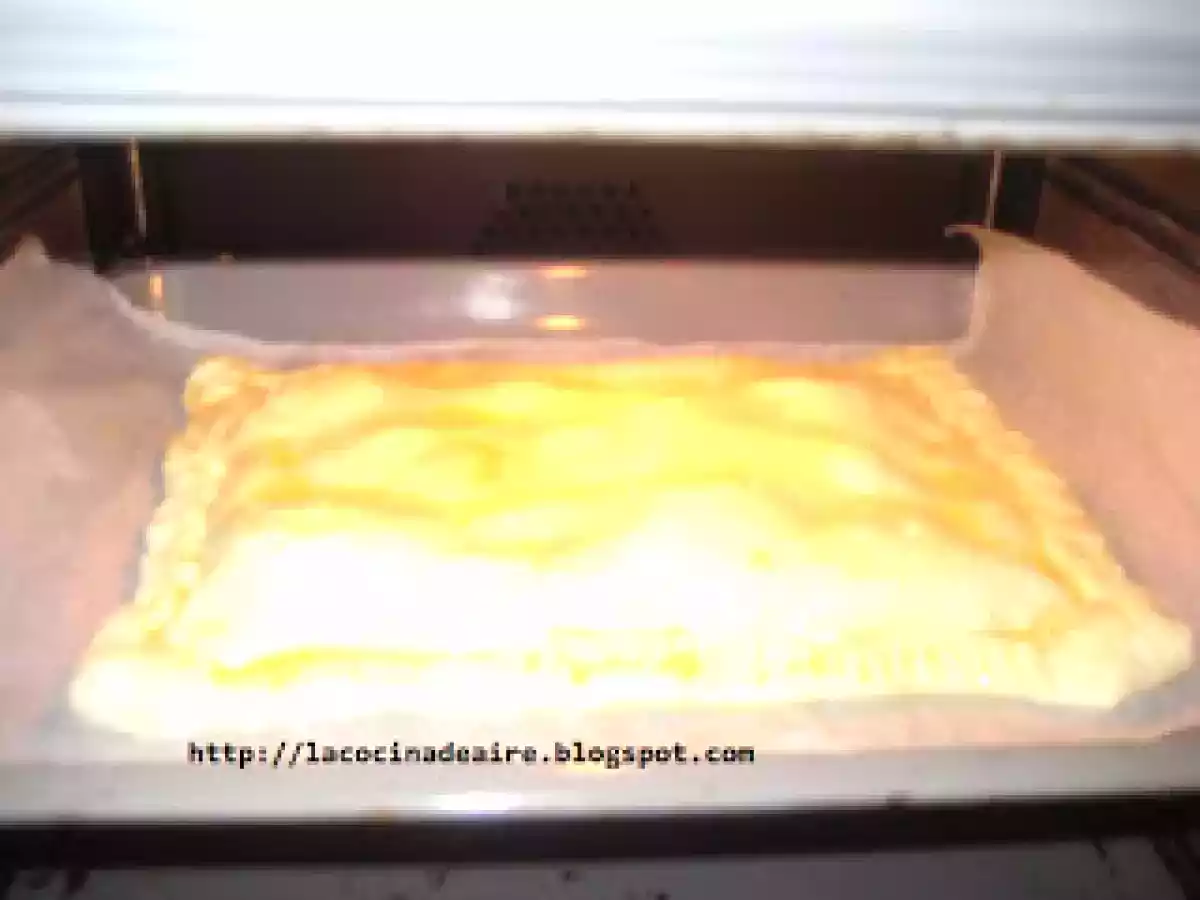 EMPANADA DE CARNE, VERDURAS Y HUEVO