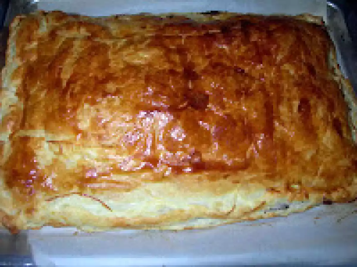 Empanada de chocolate y almendras. Paso a paso.