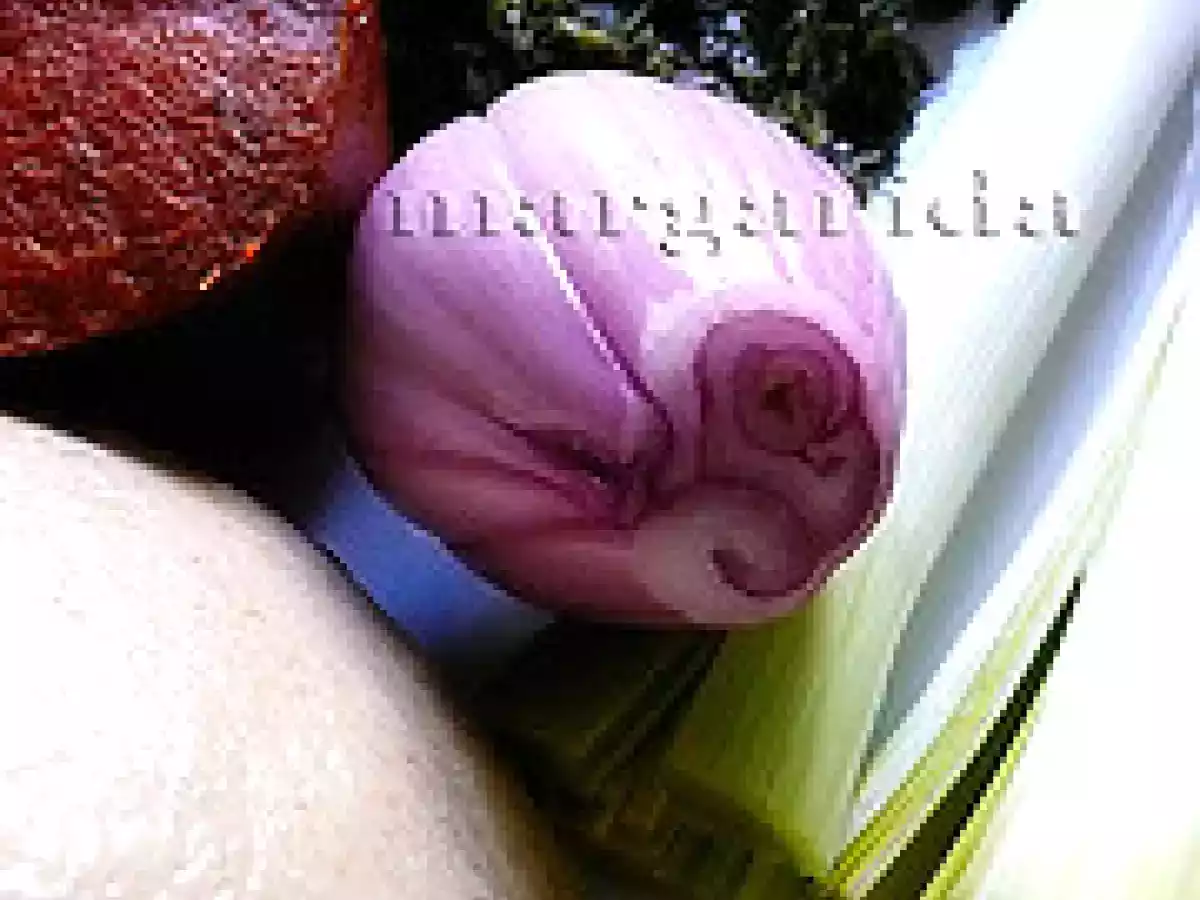 Empanada de grelos con sobrasada - foto 6