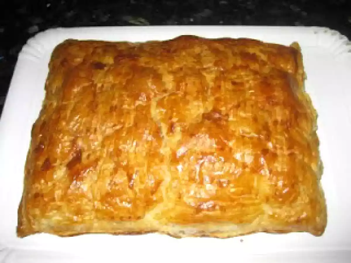 Empanada de jamón queso y dátiles