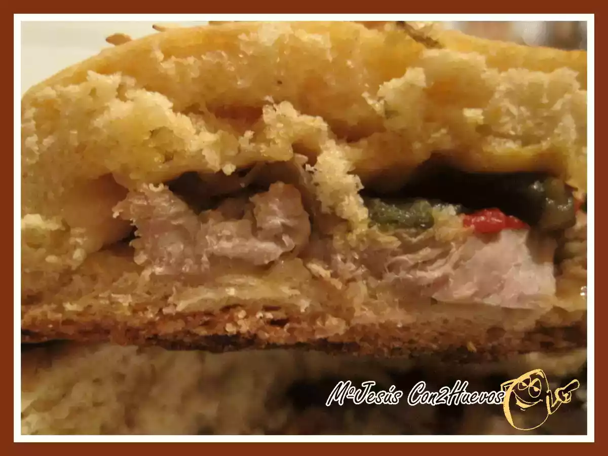 EMPANADA DE LOMO, PIMIENTOS Y CEBOLLA - foto 2