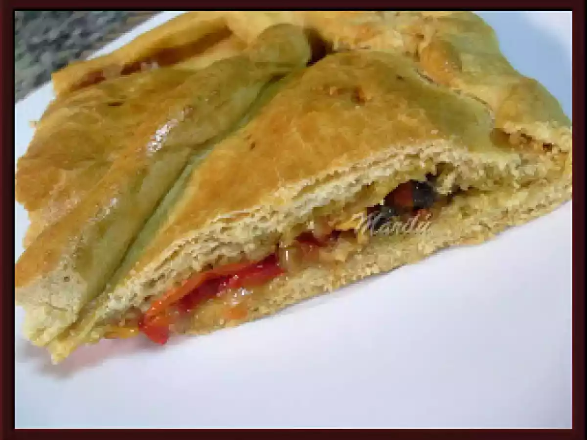 EMPANADA DE MEJILLONES - foto 2