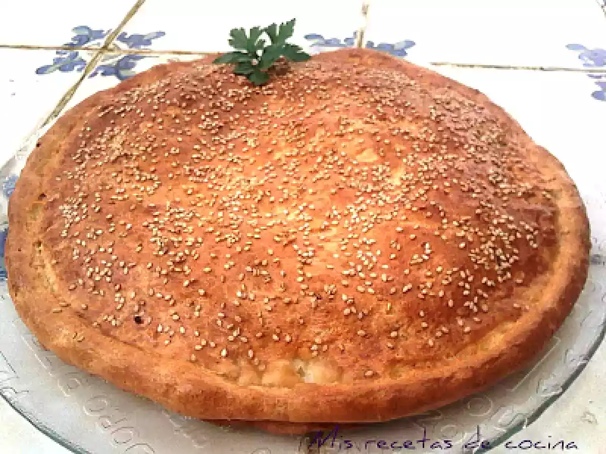 Empanada de queso y anchoas