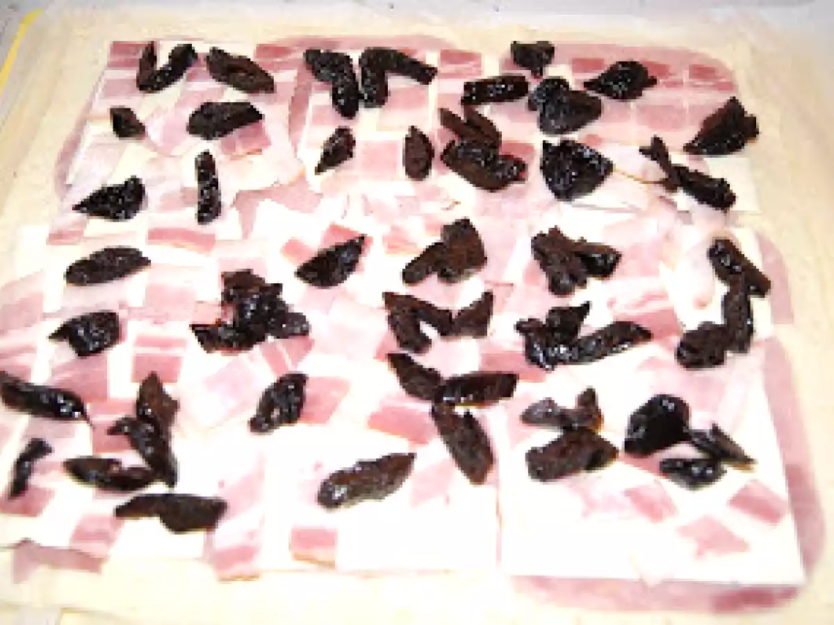 EMPANADA DE YORK, QUESO, BEICON, DÁTILES - foto 2