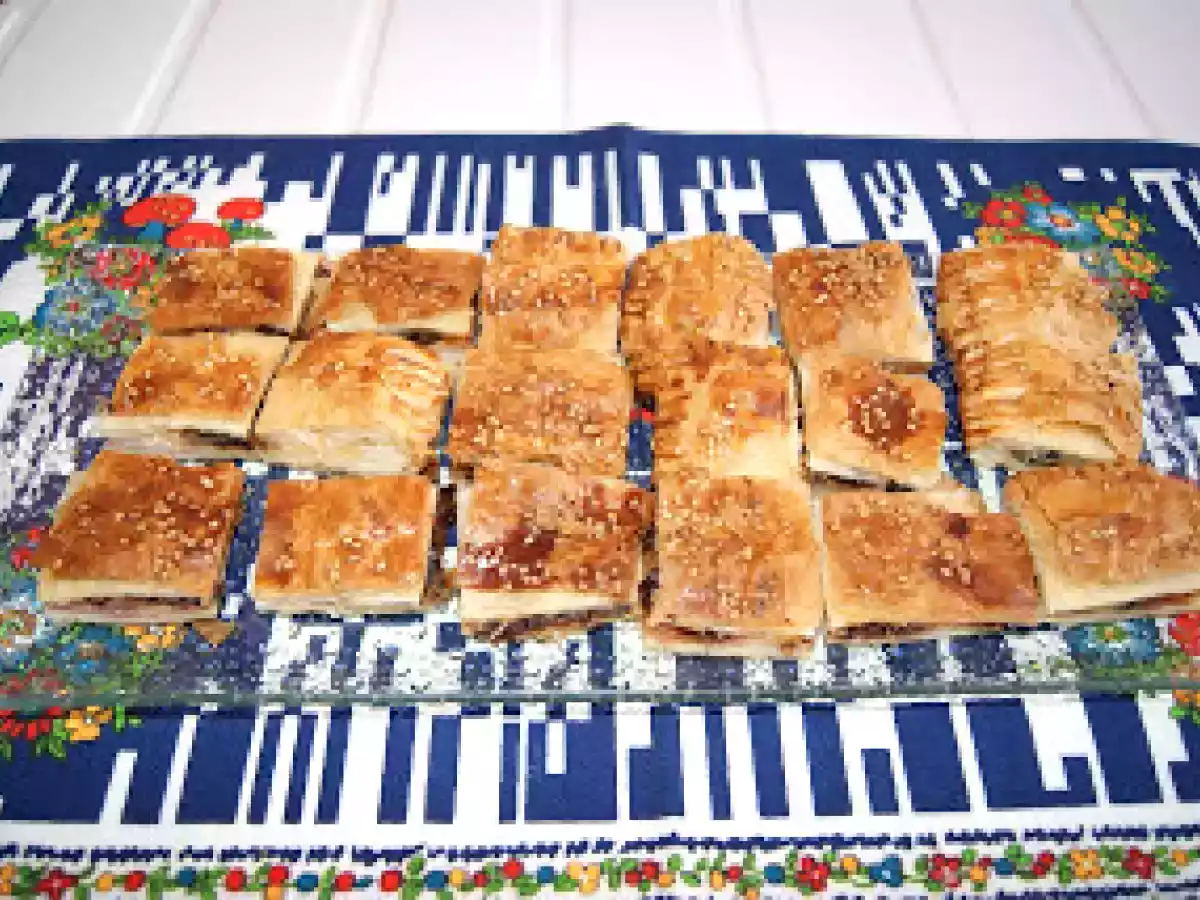 EMPANADA DE YORK, QUESO, BEICON, DÁTILES - foto 4