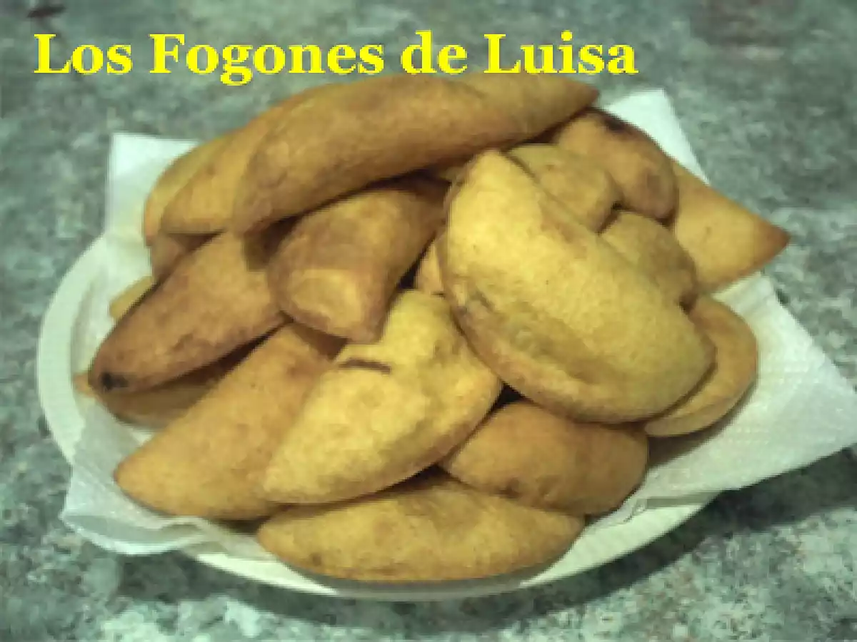 Empanadas de carne con encurtido