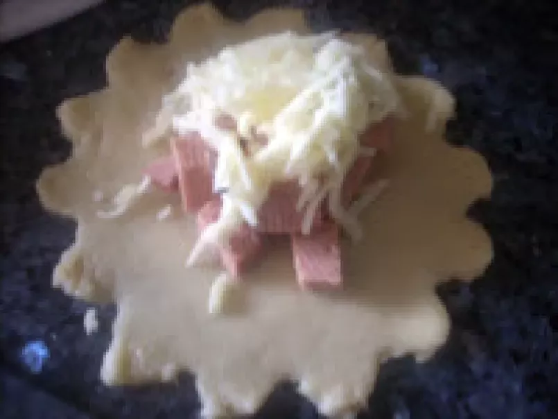 Empanadas de mortadela y queso - foto 2