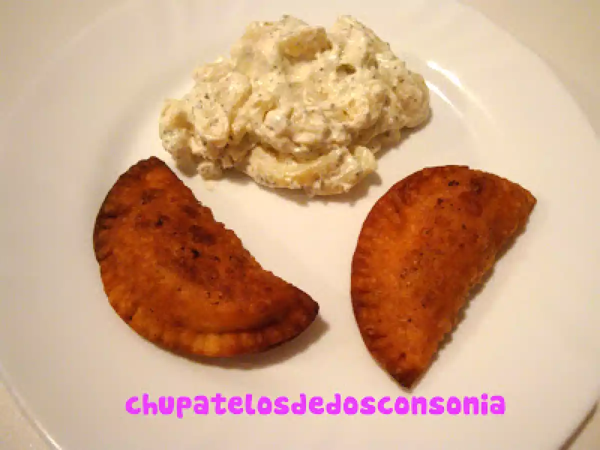 Empanadillas de atún y de jamón y queso