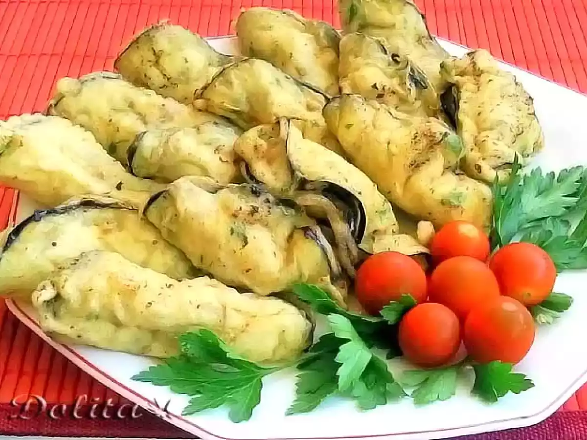 Empanadillas de berenjenas rellenas