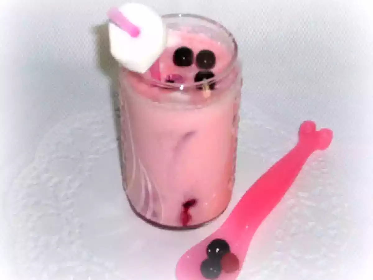 En las nubes-Mousse o batido de marshmallow y arándano