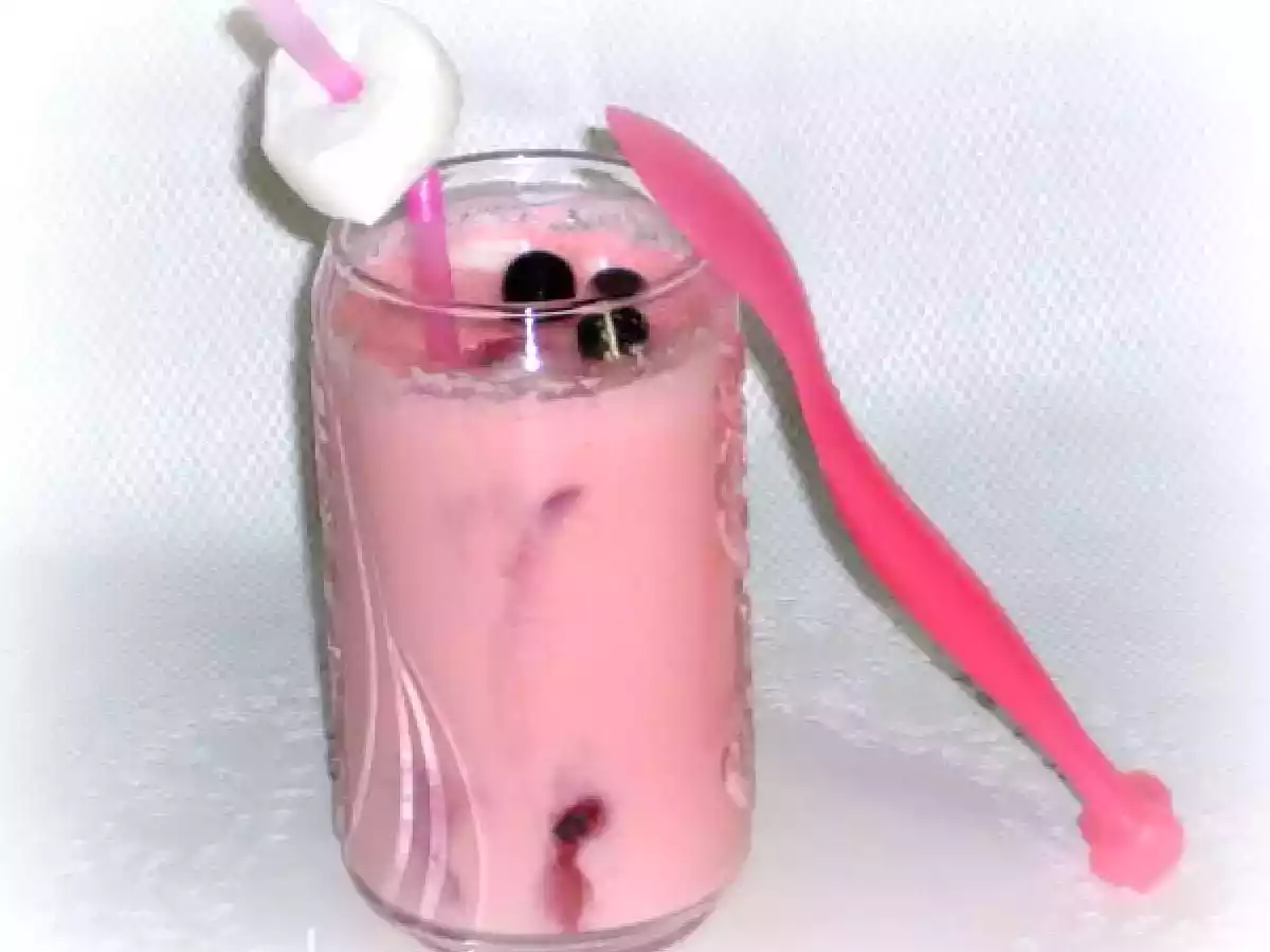 En las nubes-Mousse o batido de marshmallow y arándano - foto 3