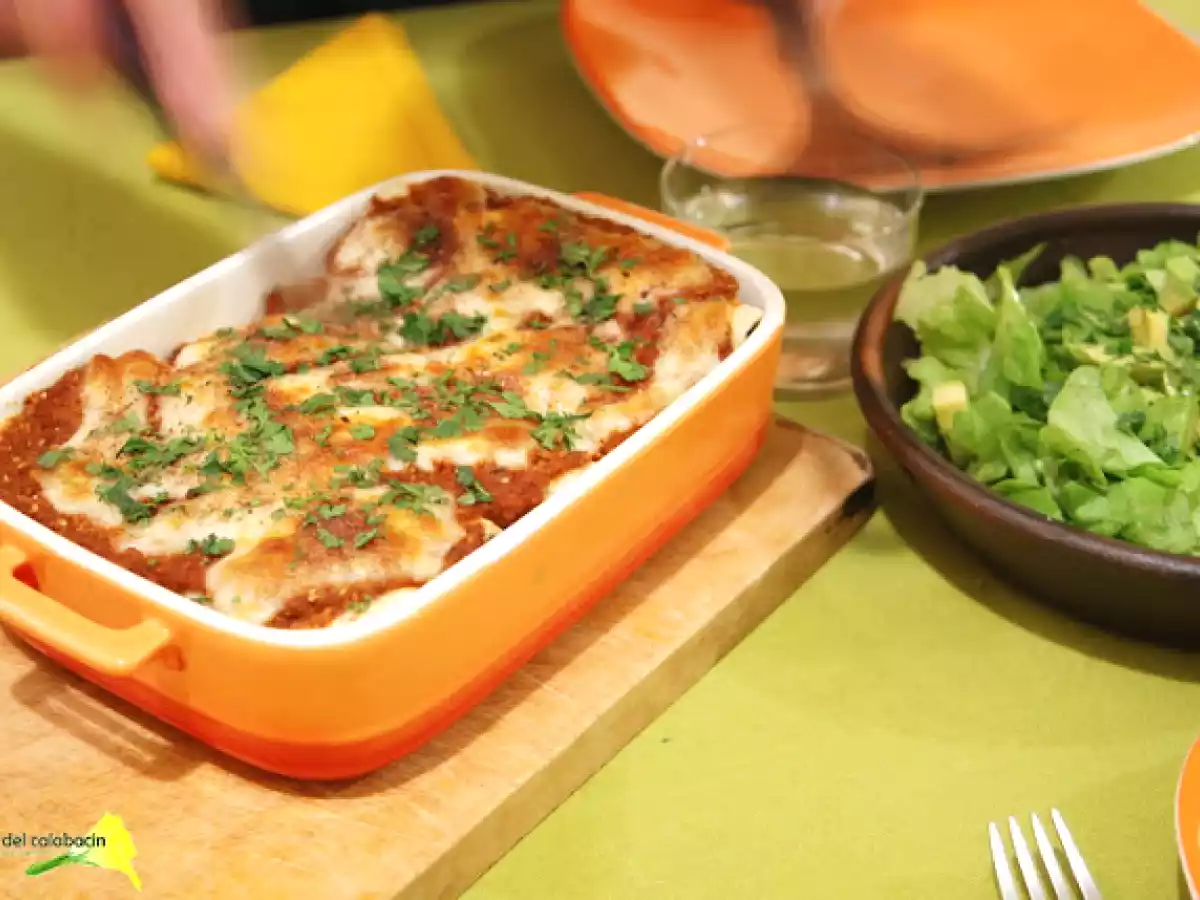 Enchiladas de pollo con mole poblano y tortillas caseras