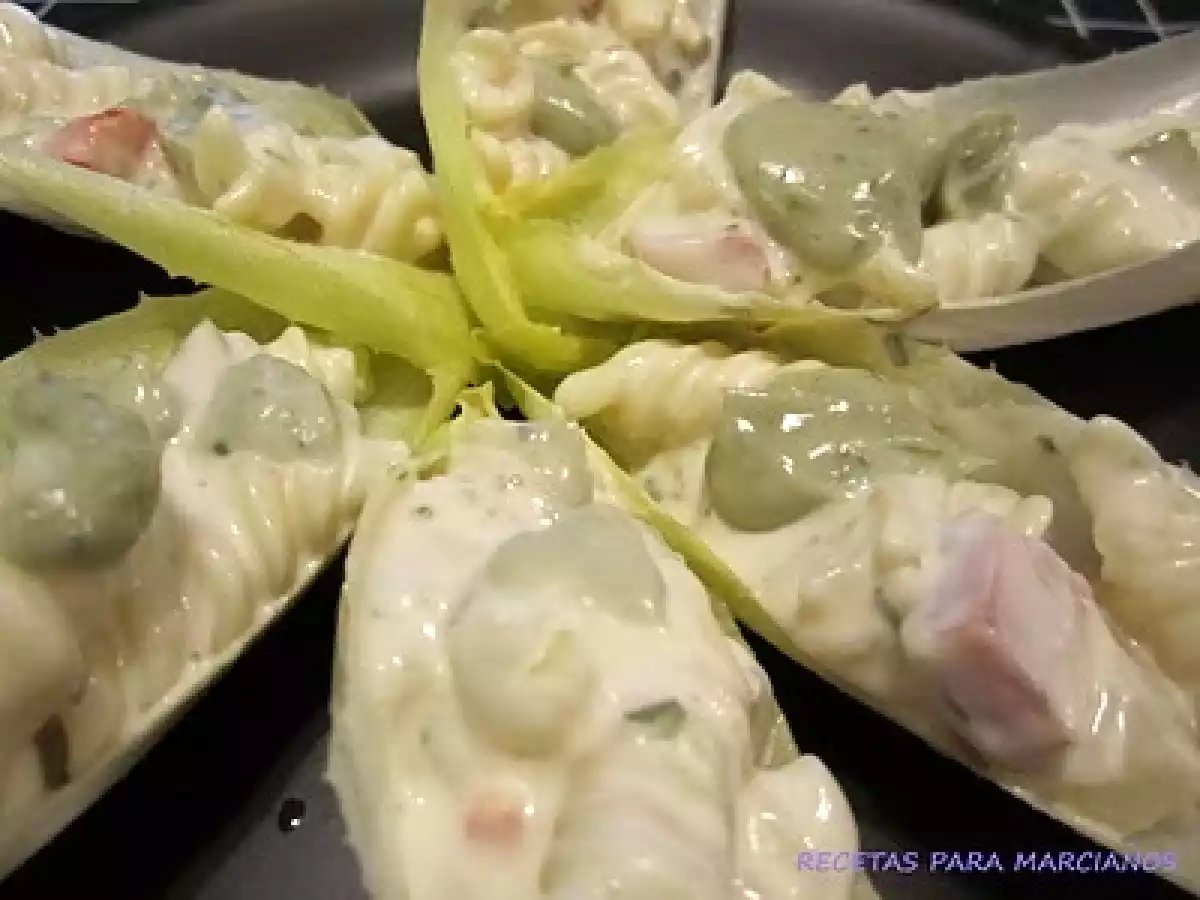 Endivias con ensalada italiana