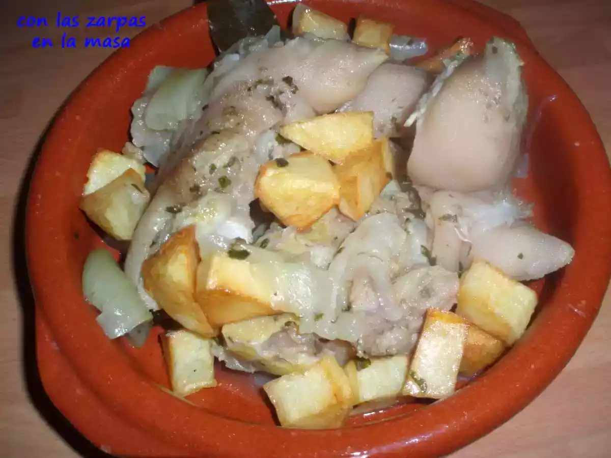 Enero = manitas de cerdo con patatas
