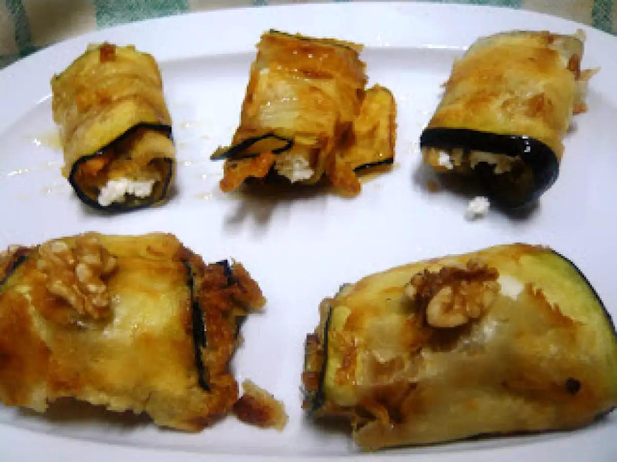 Enrollados de berenjena y requesón - gorgonzola con nueces - foto 3