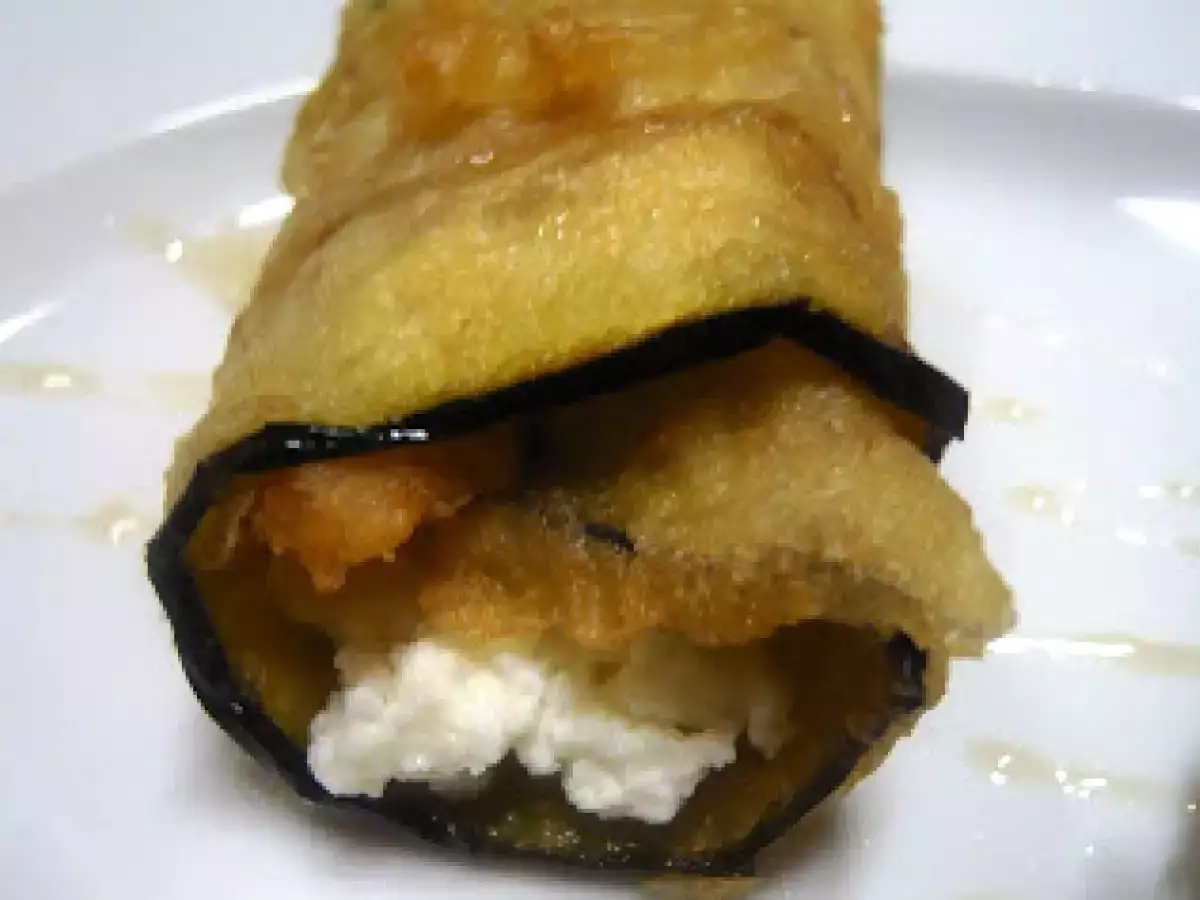 Enrollados de berenjena y requesón - gorgonzola con nueces - foto 4