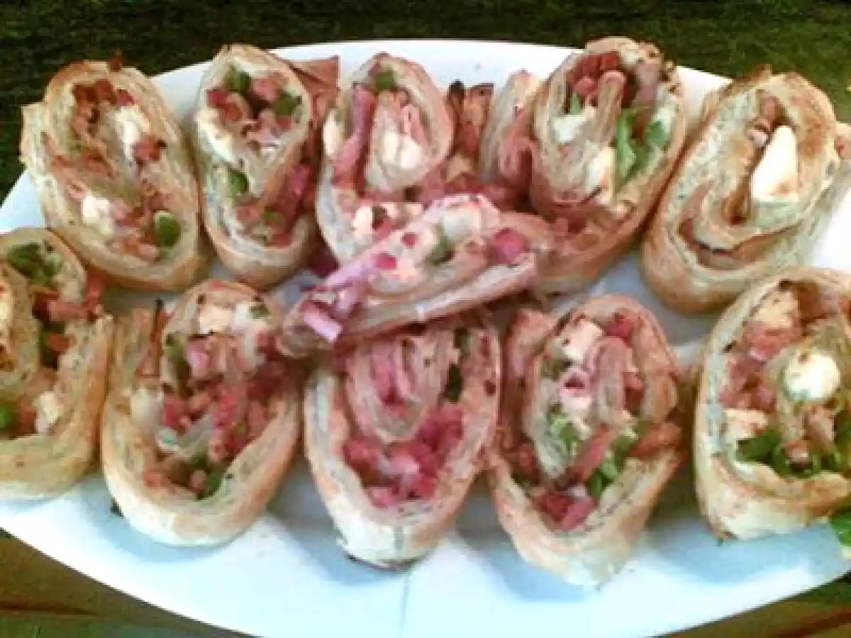 ENROLLADOS DE HOJALDRE