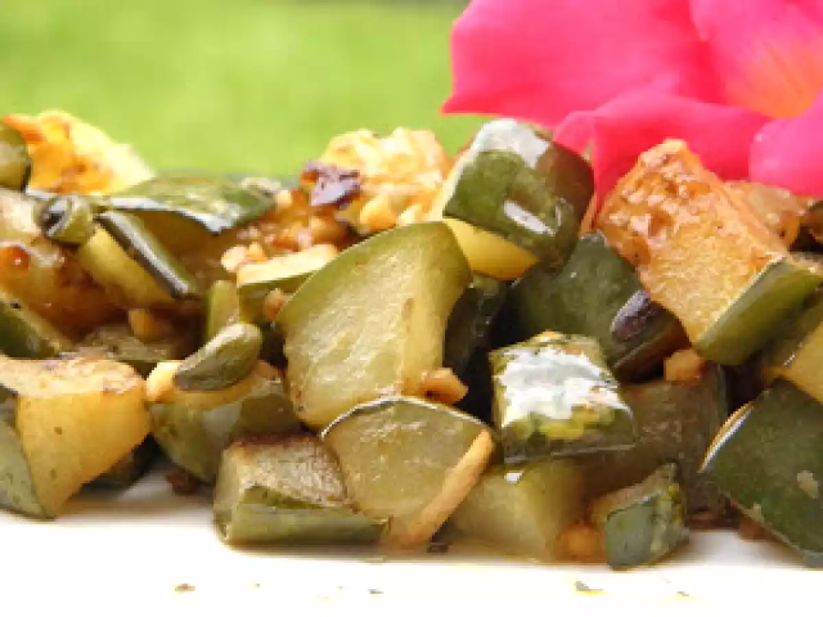 ENSALADA CALIENTE DE PEPINO