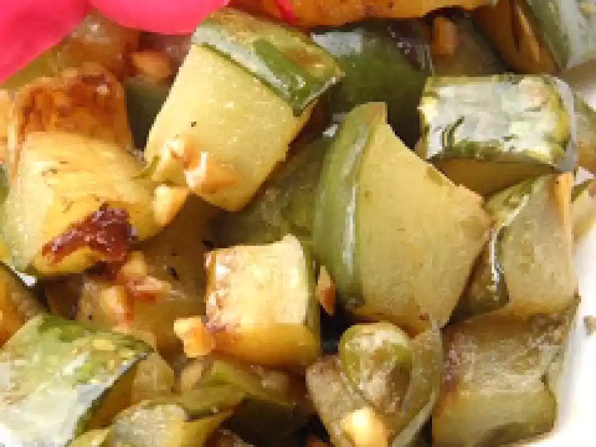 ENSALADA CALIENTE DE PEPINO - foto 2