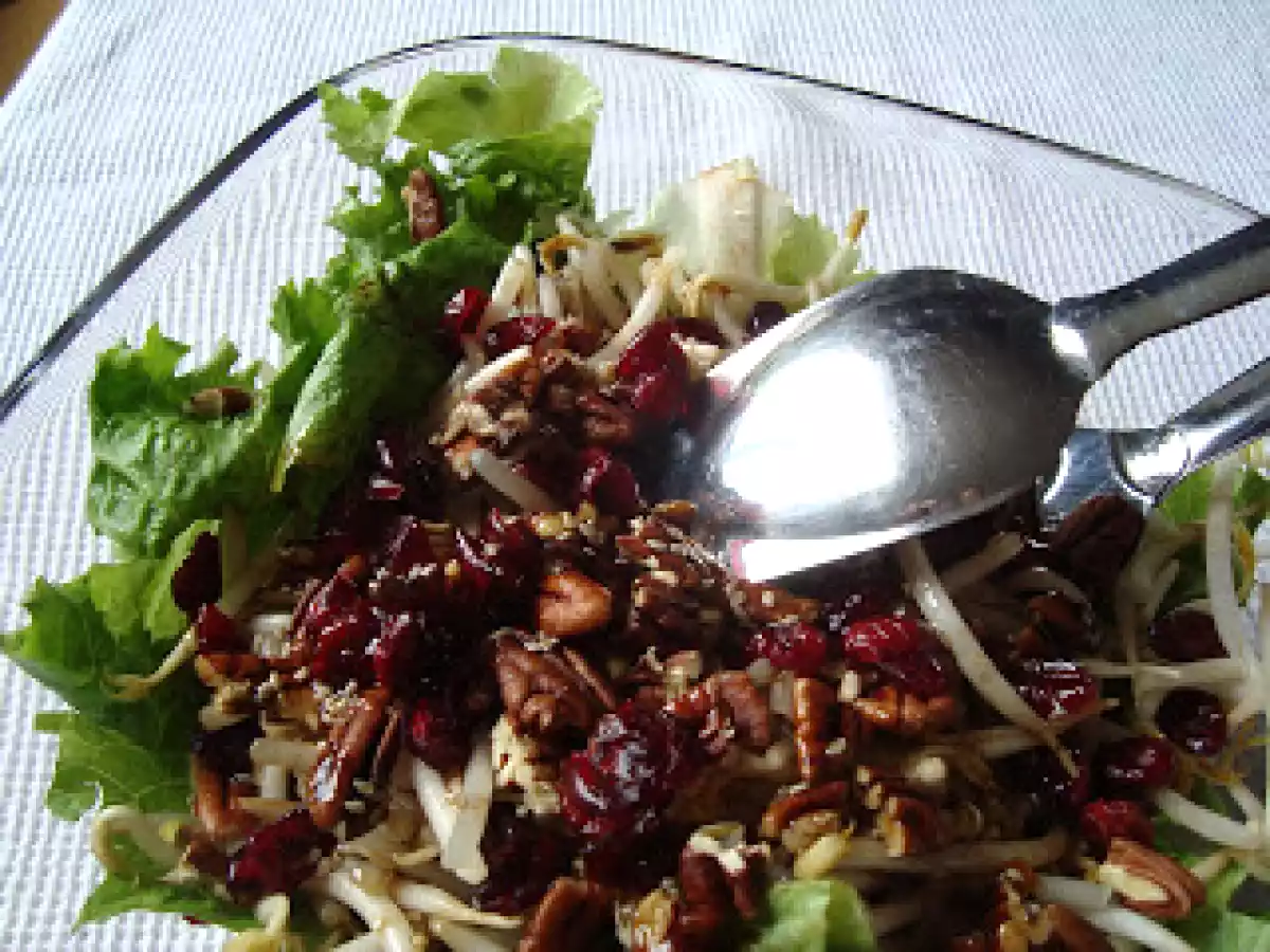 Ensalada casi verde con aderezo de miel y balsámico - foto 2