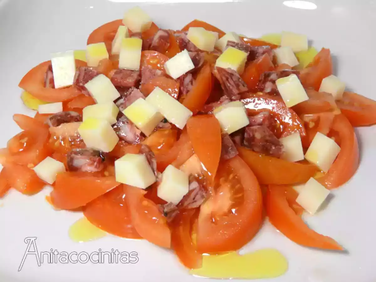 Ensalada Castúa y Aceite aromatizado con ajo y romero