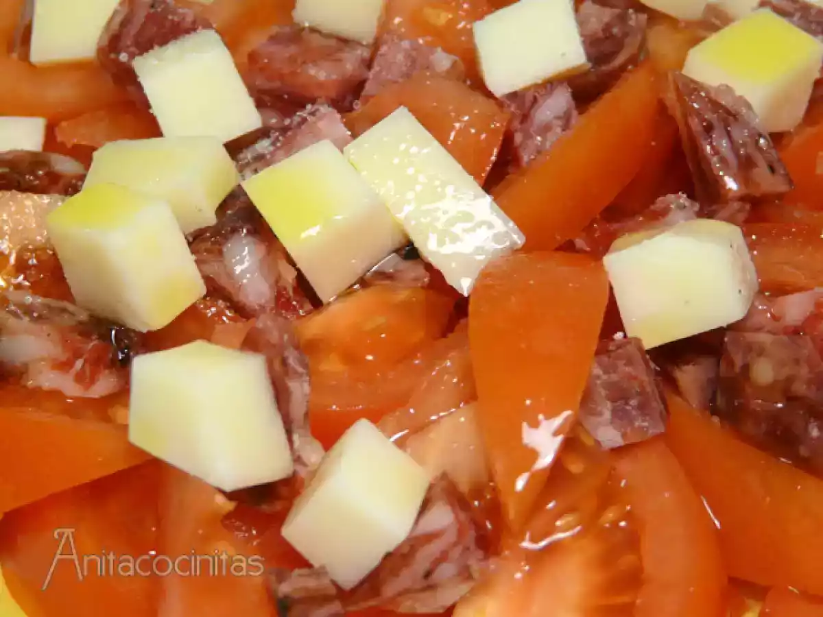 Ensalada Castúa y Aceite aromatizado con ajo y romero - foto 2