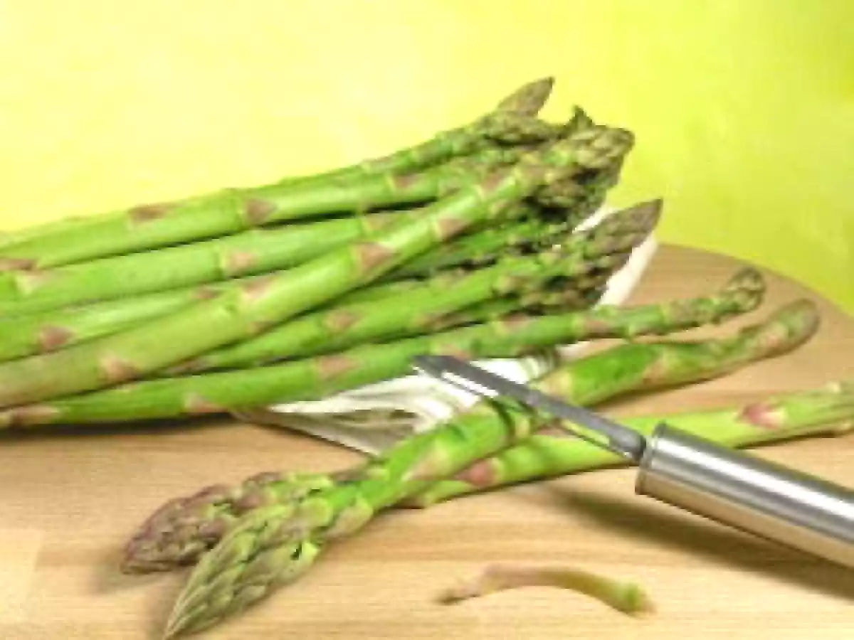 Ensalada César con espárragos