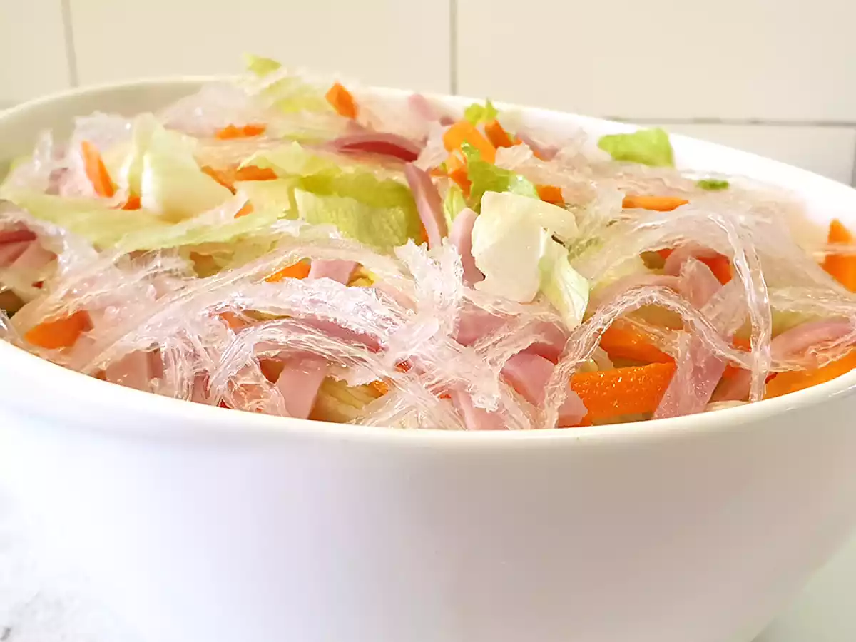 Ensalada china con salsa blanca agridulce