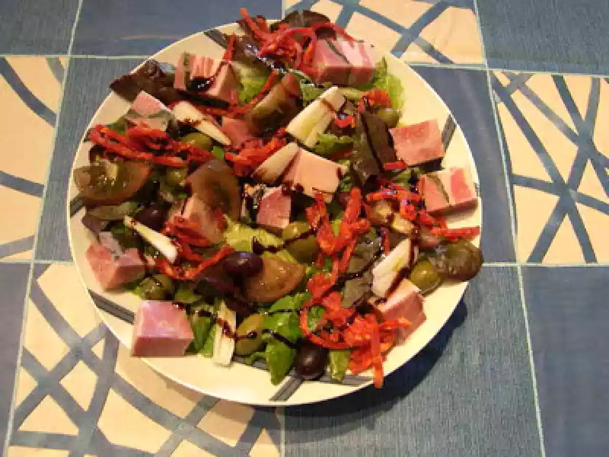 ENSALADA CON LACON Y EMBUTIDOS LALINENSE - foto 2