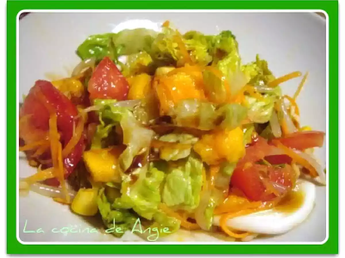 ENSALADA CON MANGO Y SOJA