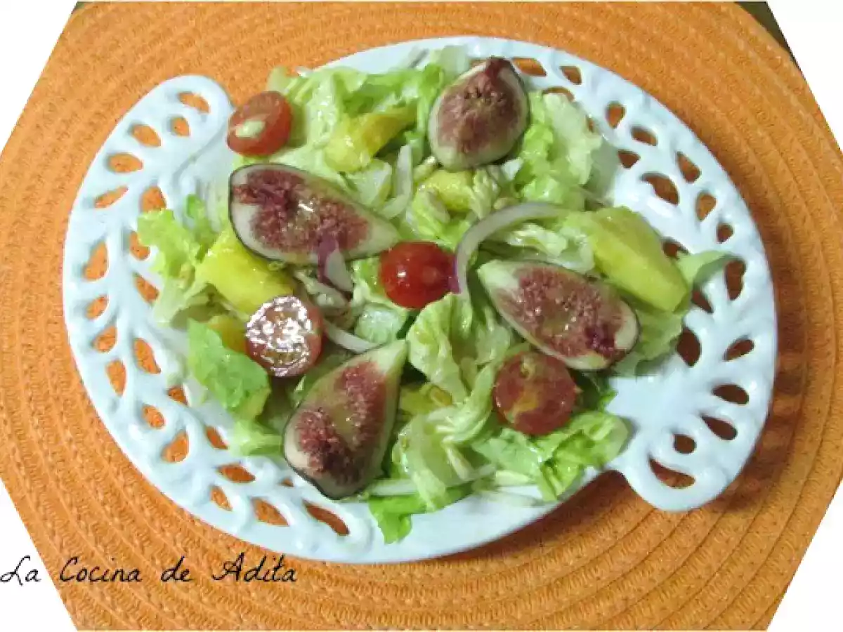 Ensalada con piña y higos