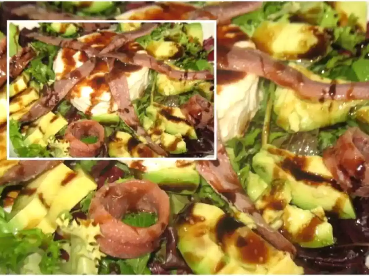 Ensalada con queso de cabra, anchoas y vinagre Pedro Ximénez