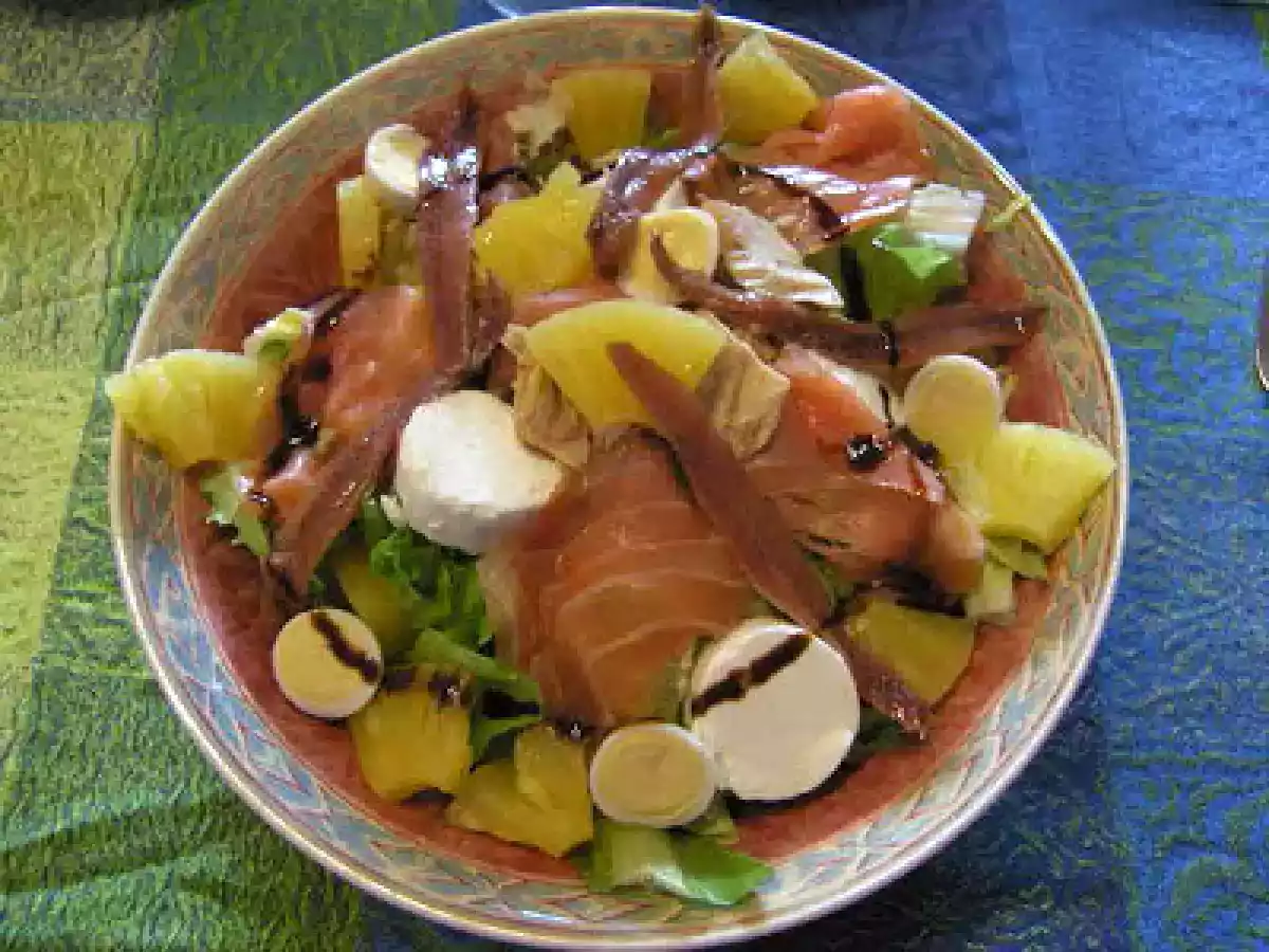 ENSALADA CON SALMON Y ANCHOAS