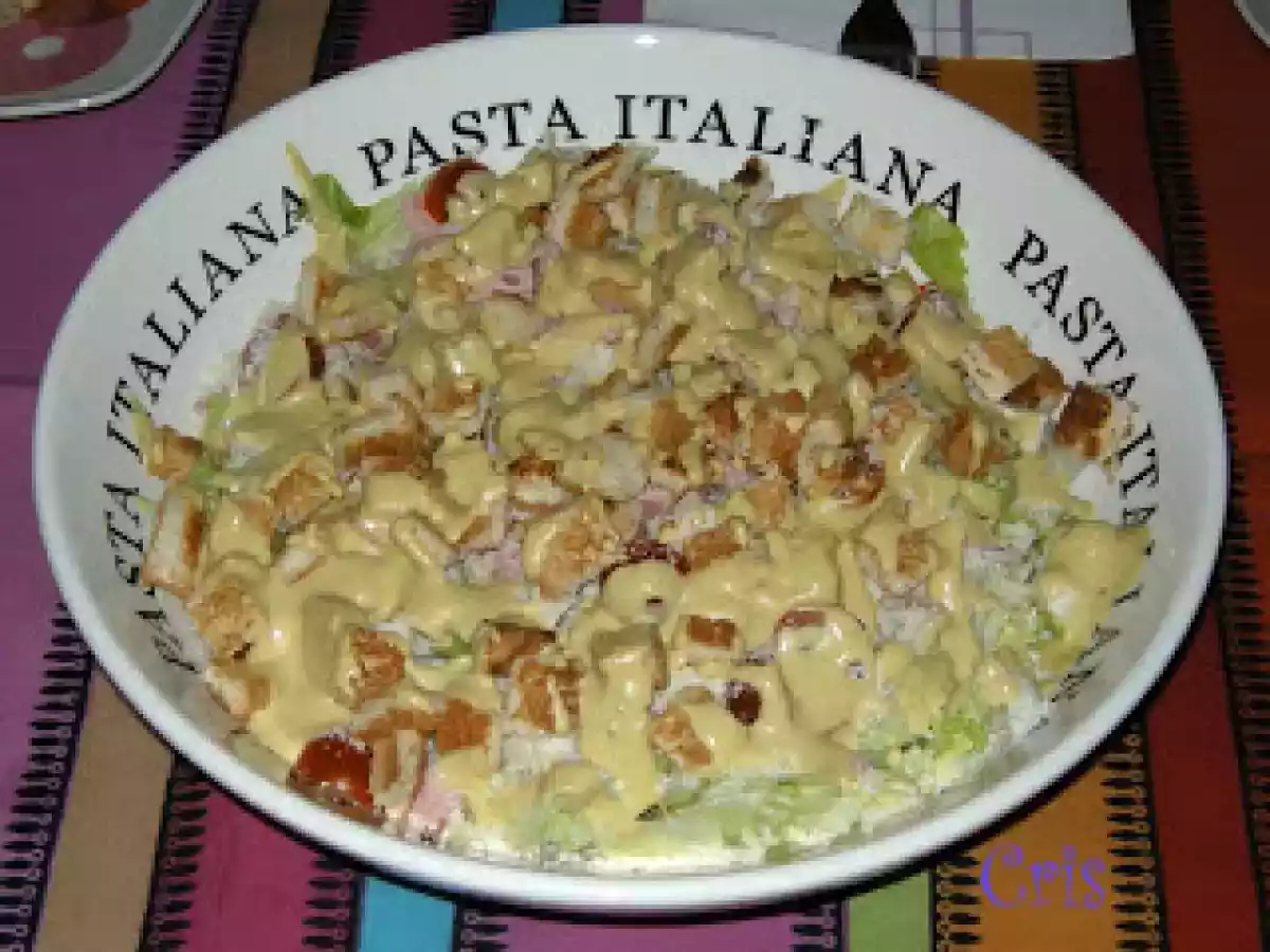 Ensalada con salsa de mostaza y miel