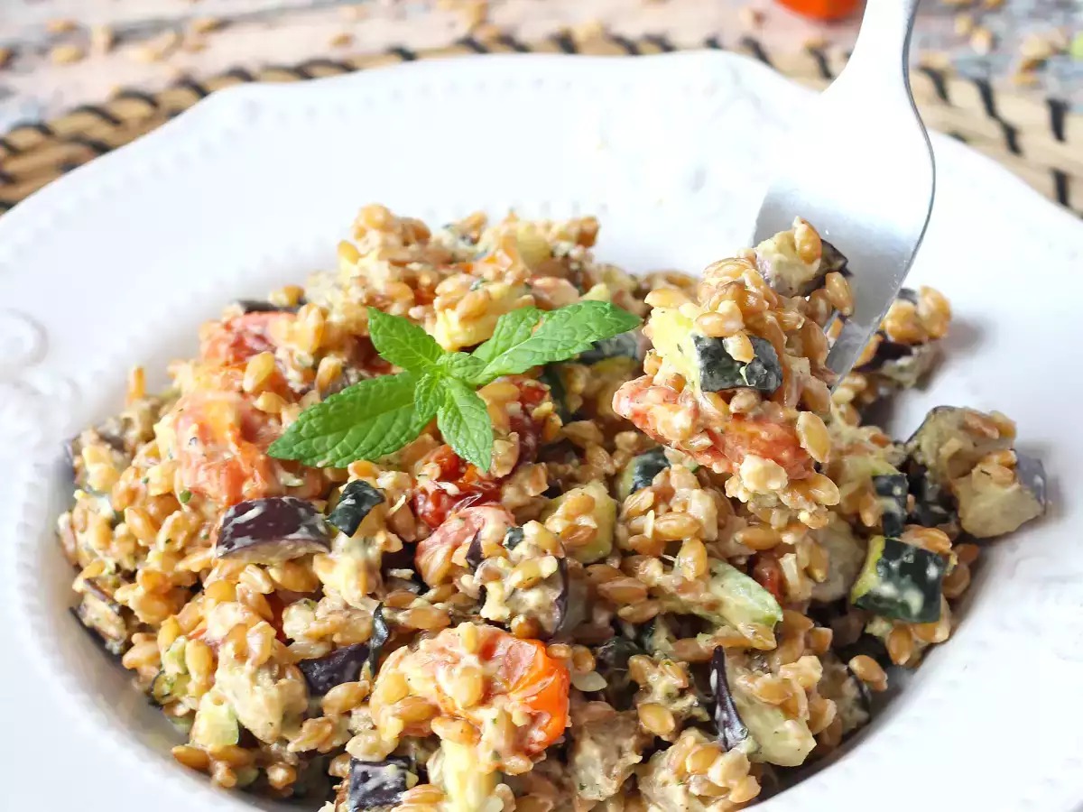 Ensalada cremosa de espelta con verduras asadas - foto 4