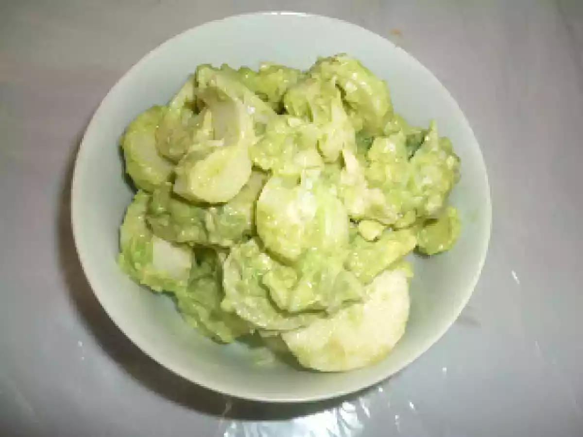 Ensalada de aguacate con palmitos