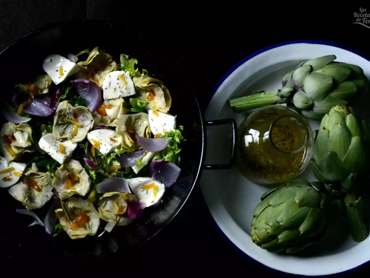 Ensalada de alcachofas y queso mozzarella