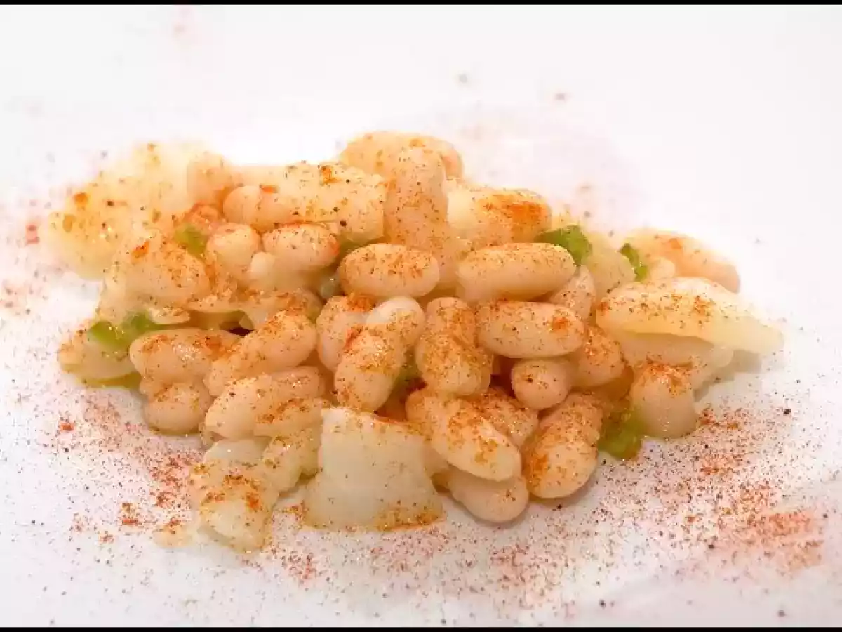 Ensalada de alubias con bacalao