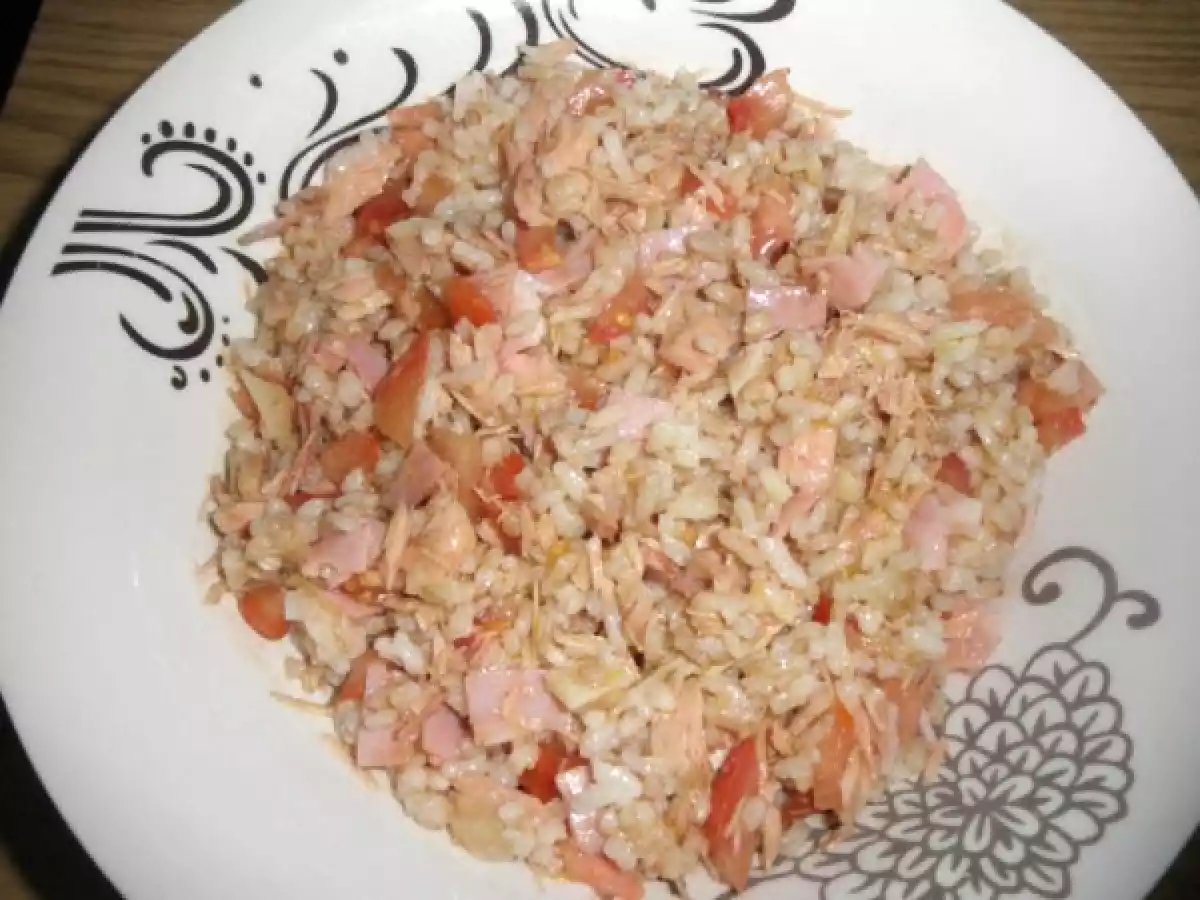 Ensalada de arroz con Cogote de Bonito del Norte